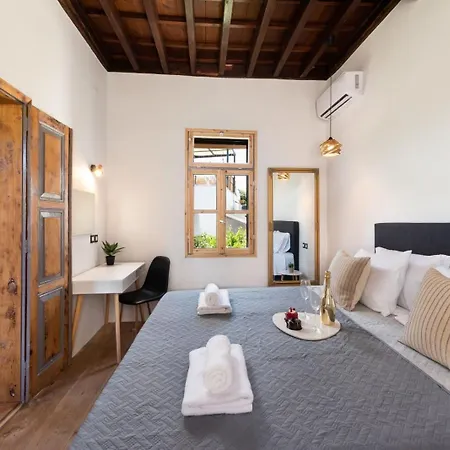 Lejlighed 3-4 Bedrooms In Old Town
